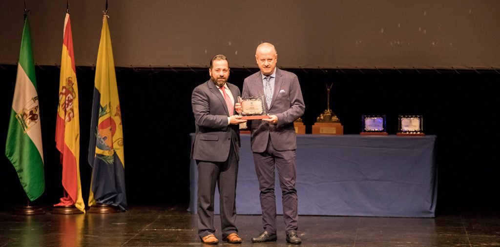 Nuestro equipo de dentistas recibe un premio muy especial